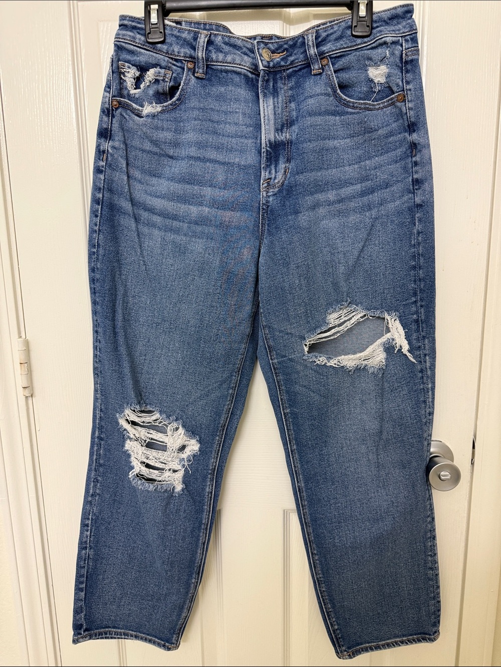 American Eagle Outfitters Distressed Blue Boyfriend Jeans